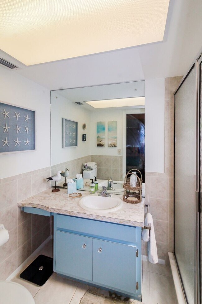 Building Photo - Venice Gardens Seasonal Home for Rent