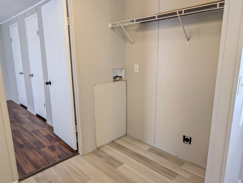 Building Photo - 13314 Pecan Tree Dr