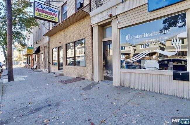 Building Photo - 743 Harrison Ave
