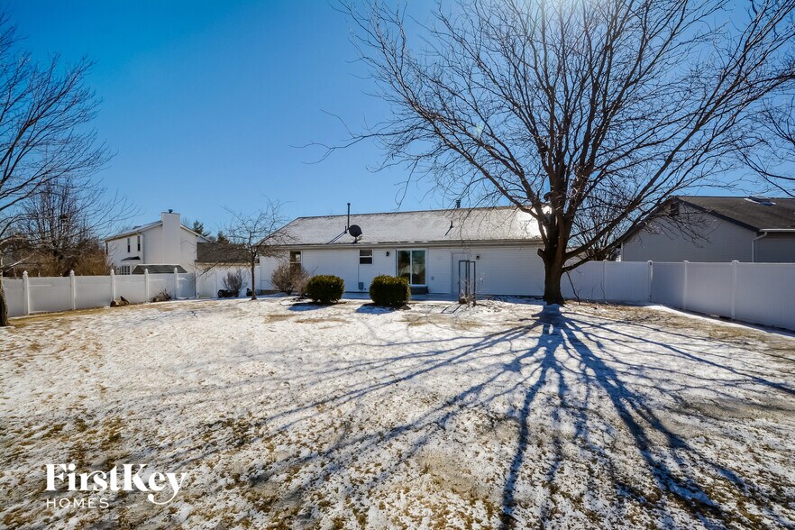 Building Photo - 641 Autumn Oaks Dr