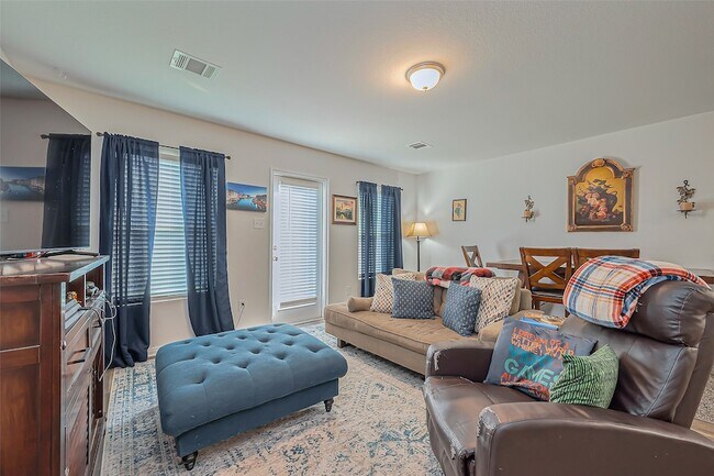 Building Photo - 15708 Del Norte Dr