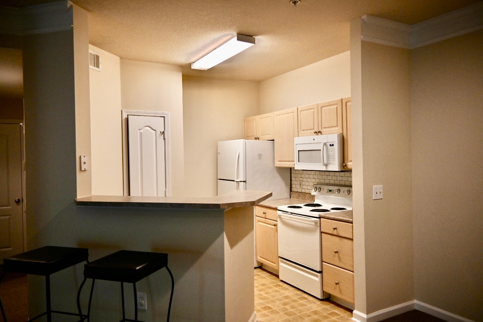 kitchen - 1300 Park West Blvd