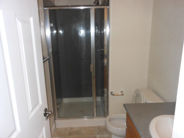 Building Photo - Rose Garden 4 Bed, 3 Bath Discounted at $3...