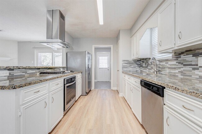 Building Photo - 18526 Fenske Rd