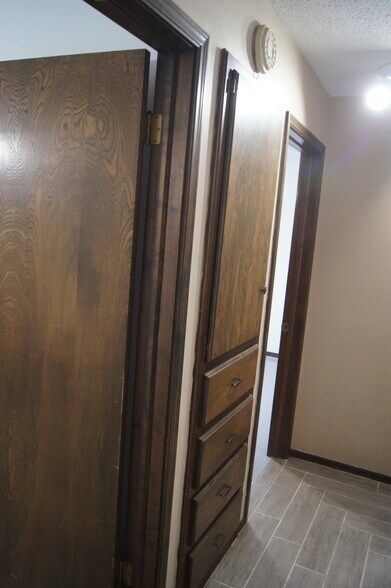 Building Photo - 1213 Frederick Dr