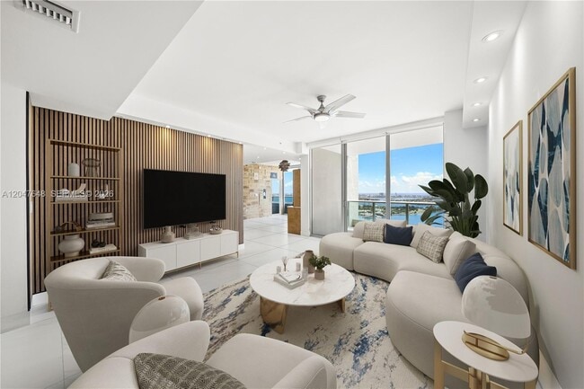 Building Photo - 900 Biscayne Blvd