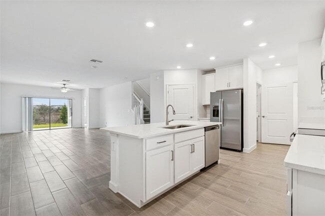 Building Photo - 31942 Folk Top St