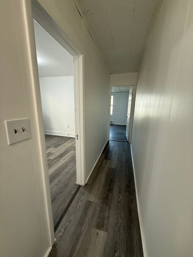 Building Photo - 929 Adeline St