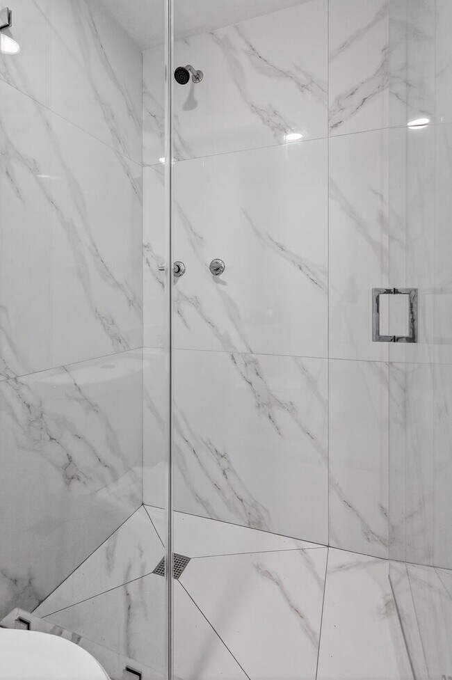 Building Photo - 40 NW 68th St