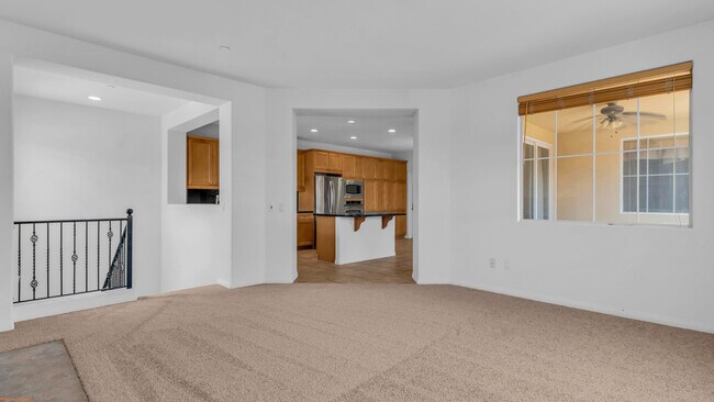 Building Photo - 1023 Via Fortuna
