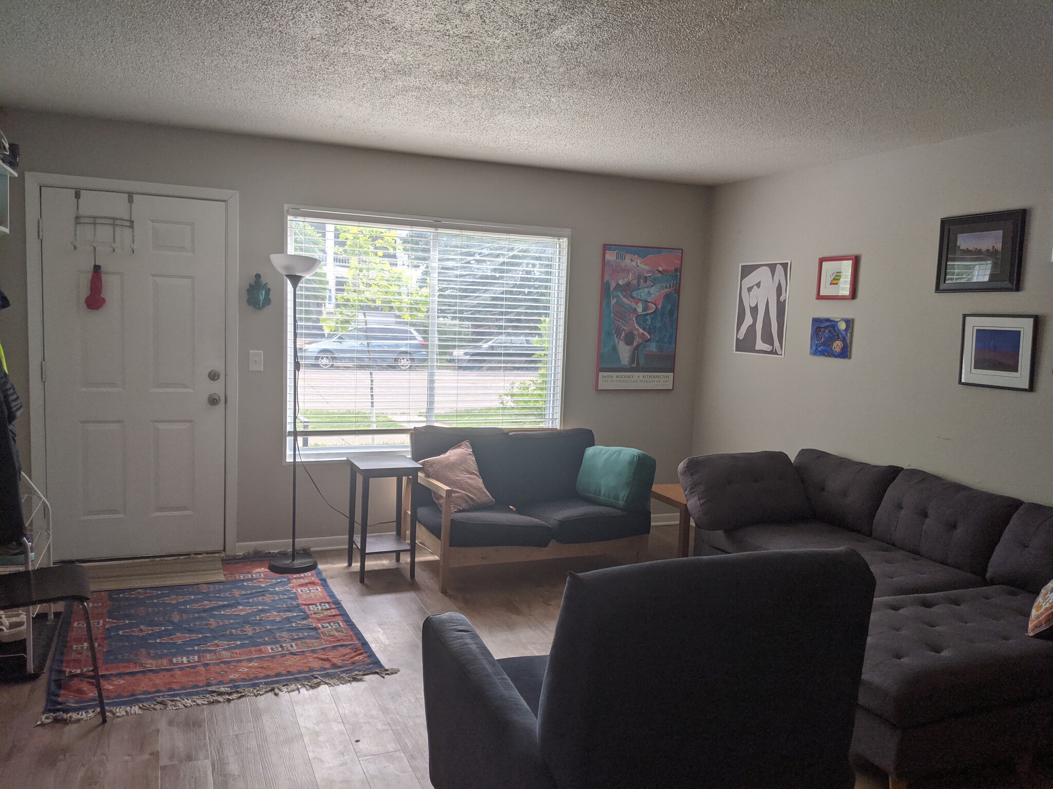 family room - 2210 26th Ave S