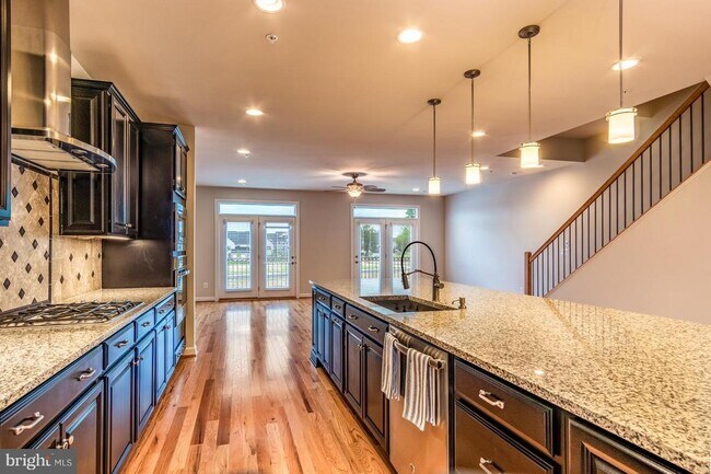Building Photo - 43375 Whitehead Ter