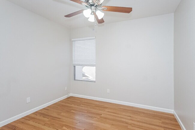 Building Photo - 827 Schooner Dr