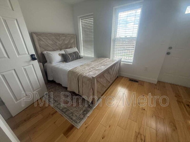 Building Photo - 1756 E North Ave