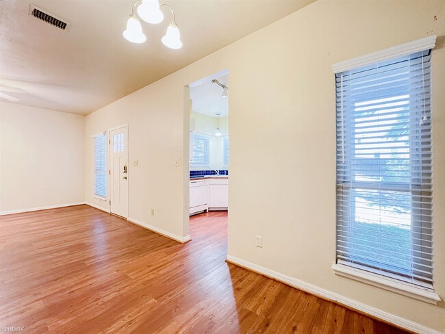 Building Photo - 2 br, 2 bath Condo - 310 Pat Garrison St B...