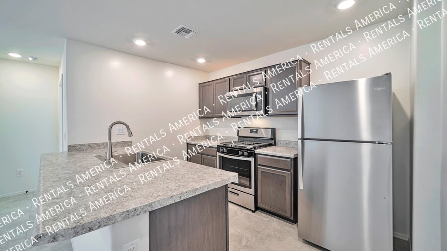 Building Photo - 8803 E Stone Meadow Cir