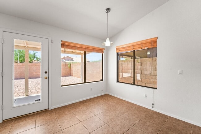 Building Photo - Chic Peoria Rental – Updated Appliances & ...