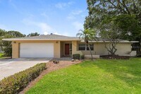 Building Photo - 4400 Old Colony Rd