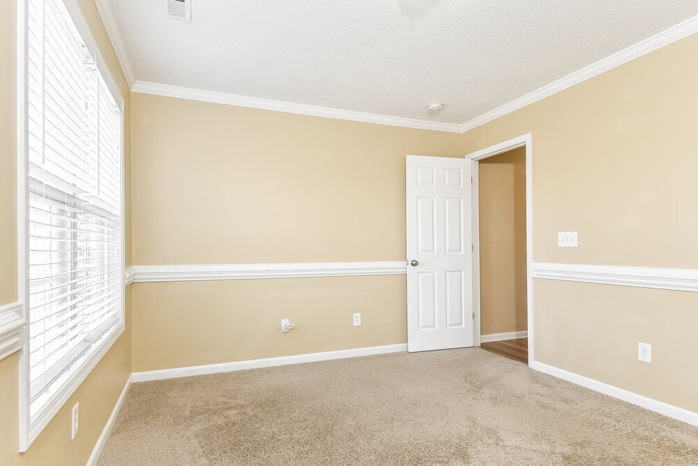 Building Photo - 708 Peach Orchard Dr