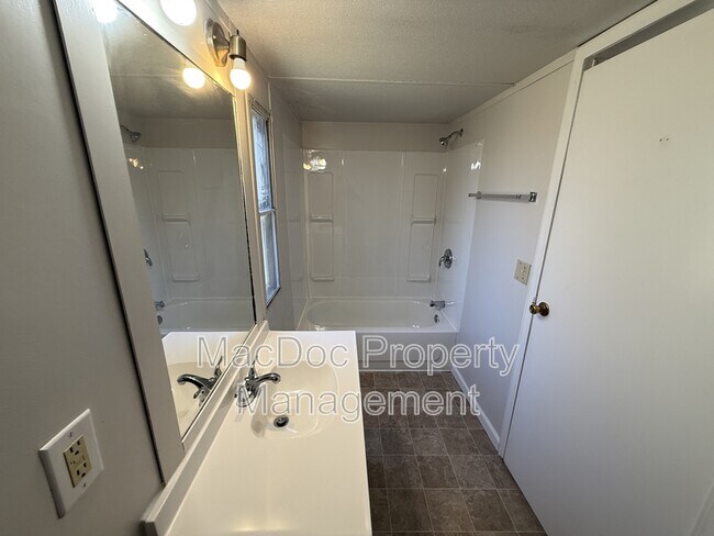 Building Photo - 3611 Shirleys Hill Rd