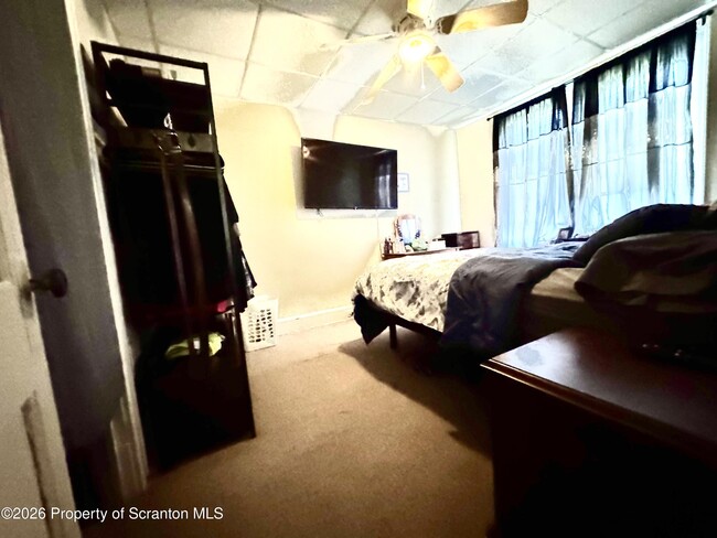 Building Photo - 609 3rd St