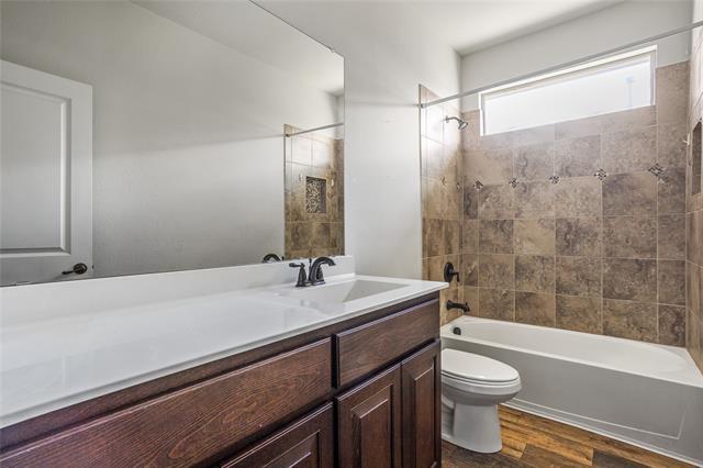 Building Photo - 1111 Burlingame Dr