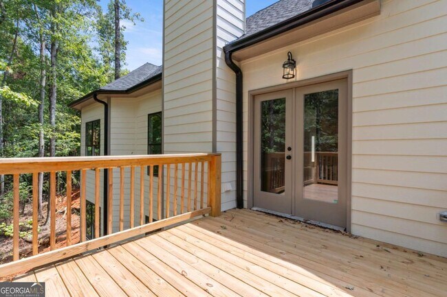 Building Photo - 380 Ansley Dr