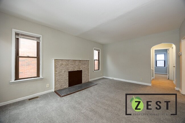 Building Photo - OPEN HOUSE 1/13! 2PM-2:30PM! 2 BDRM 1 BTH