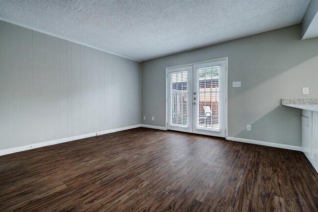 Building Photo - 10306 Hammerly Blvd