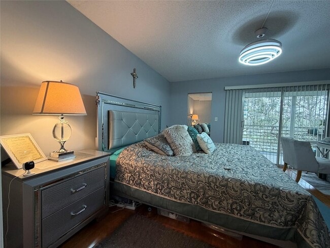 Building Photo - 2304 Lucaya Ln