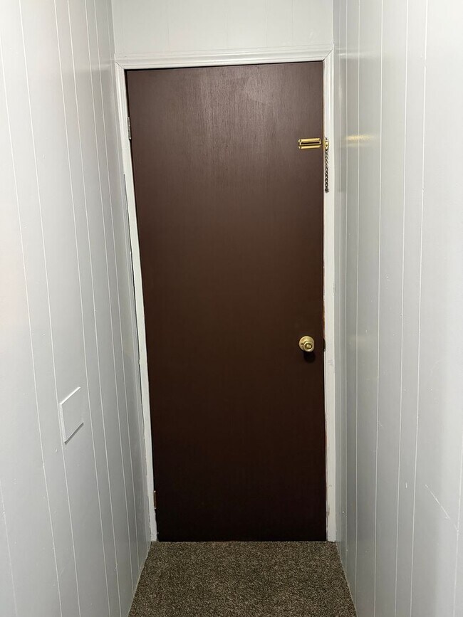 Building Photo - 201 W Market St