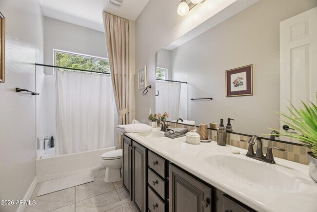 Building Photo - 5907 E Calle de Las Estrellas Rd