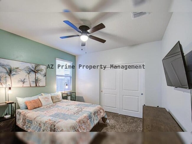 Building Photo - 30945 W Picadilly Rd