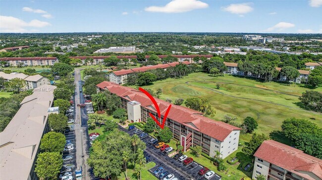 Building Photo - 701 SW 128th Ave