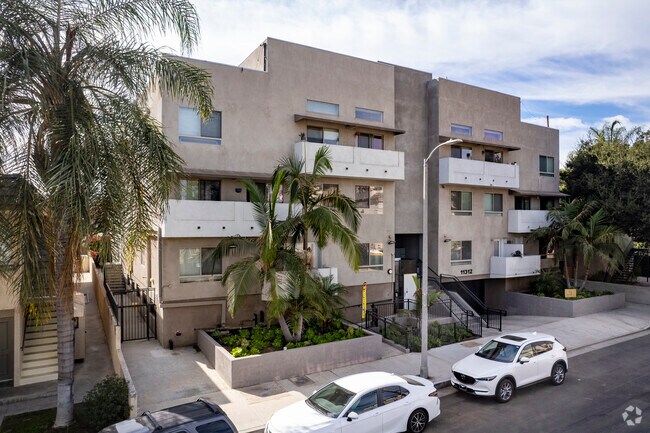 11312 Huston St - Eleven312@NOHO