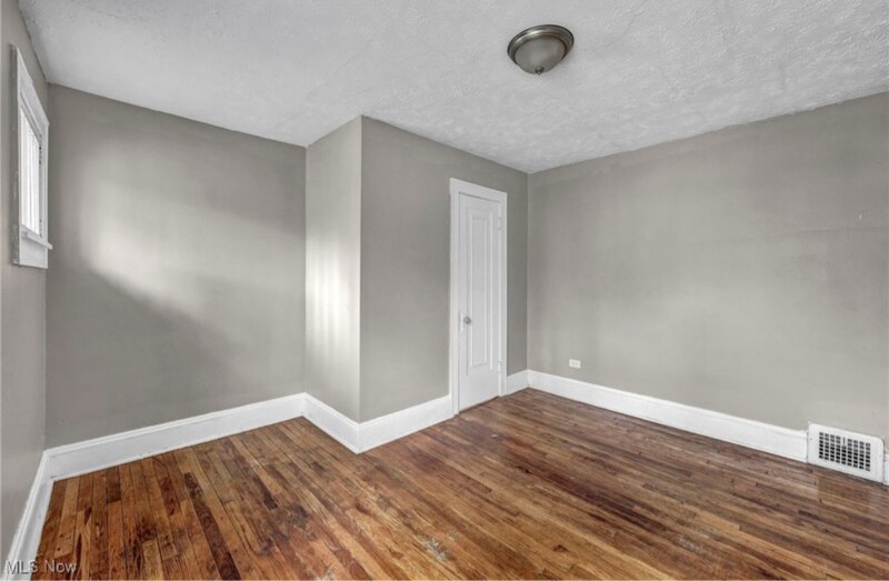 Building Photo - 955 Dresden Rd