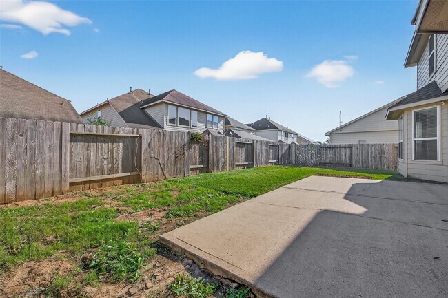 Building Photo - 24914 Diamond Ranch Dr