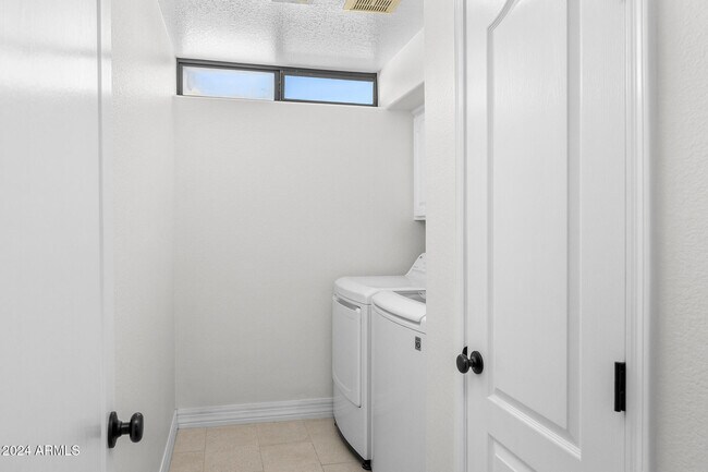 Building Photo - 7400 E Gainey Club Dr