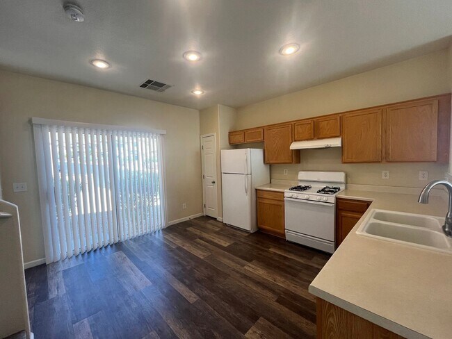 Building Photo - Spacious 2-Story Home with Oversized Beds ...