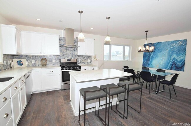 Building Photo - 31 Florida St