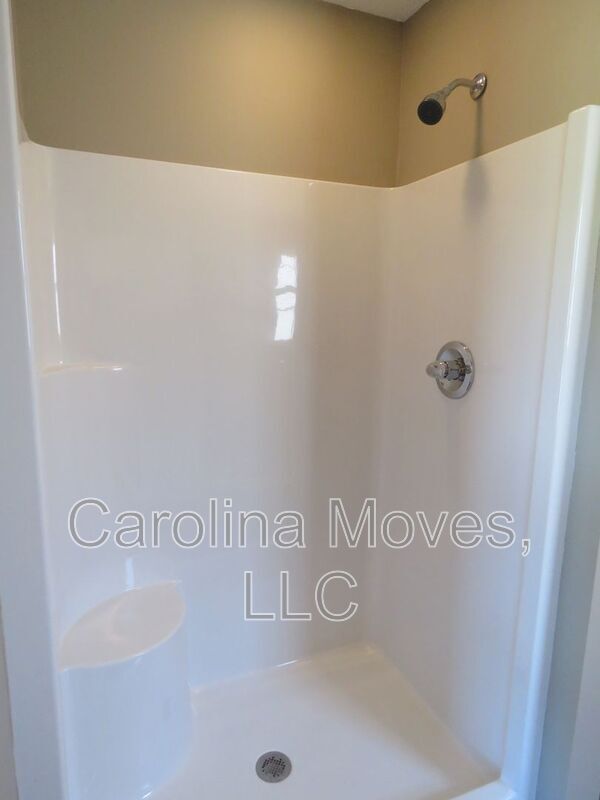 Building Photo - 454 Peaksview Dr