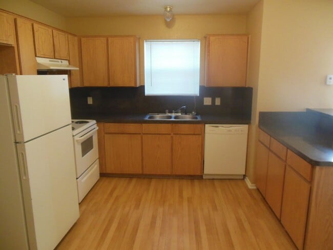 Building Photo - 4402 Jeff Scott Dr