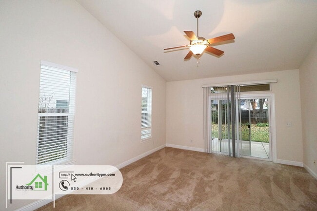 Building Photo - 618 Casa Buena St