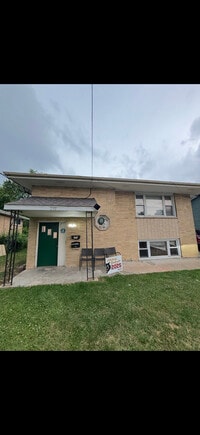 Building Photo - 238 Trask St