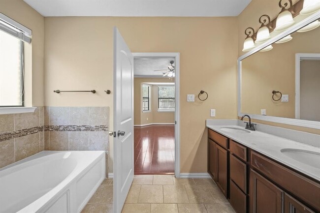 Building Photo - 6503 Loralie Ln