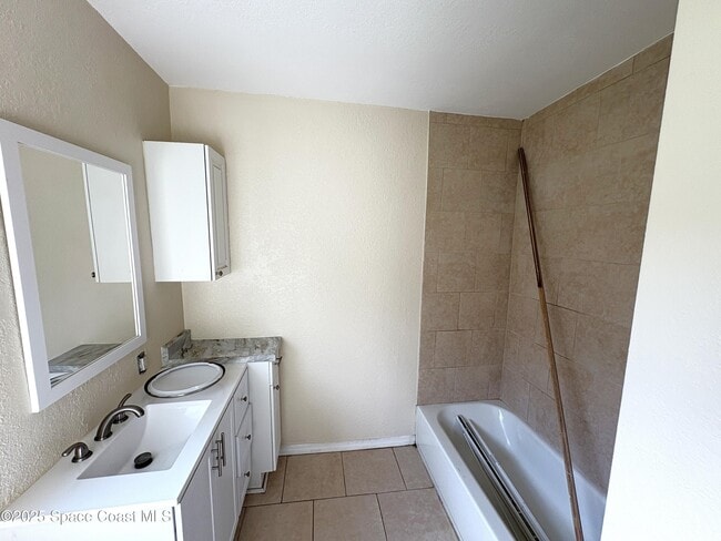 Building Photo - 1180 Titus Ave