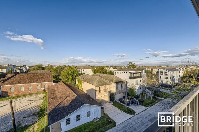 Building Photo - 2208 Arabelle St