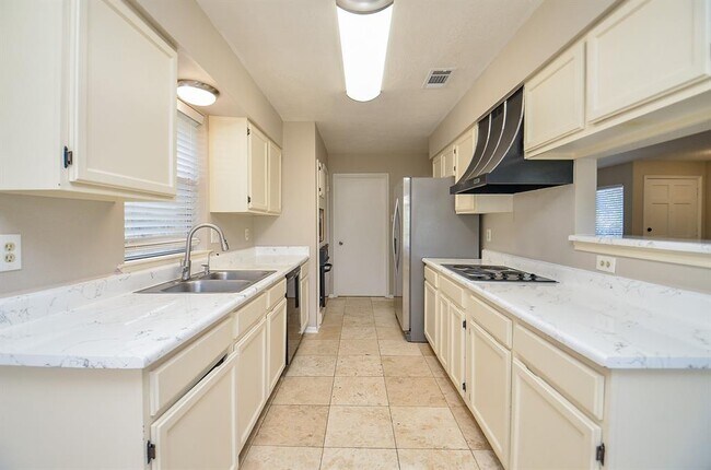 Building Photo - 1246 Summer Park Ln