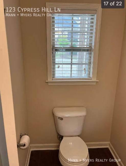 Building Photo - 123 Cypress Hill Ln