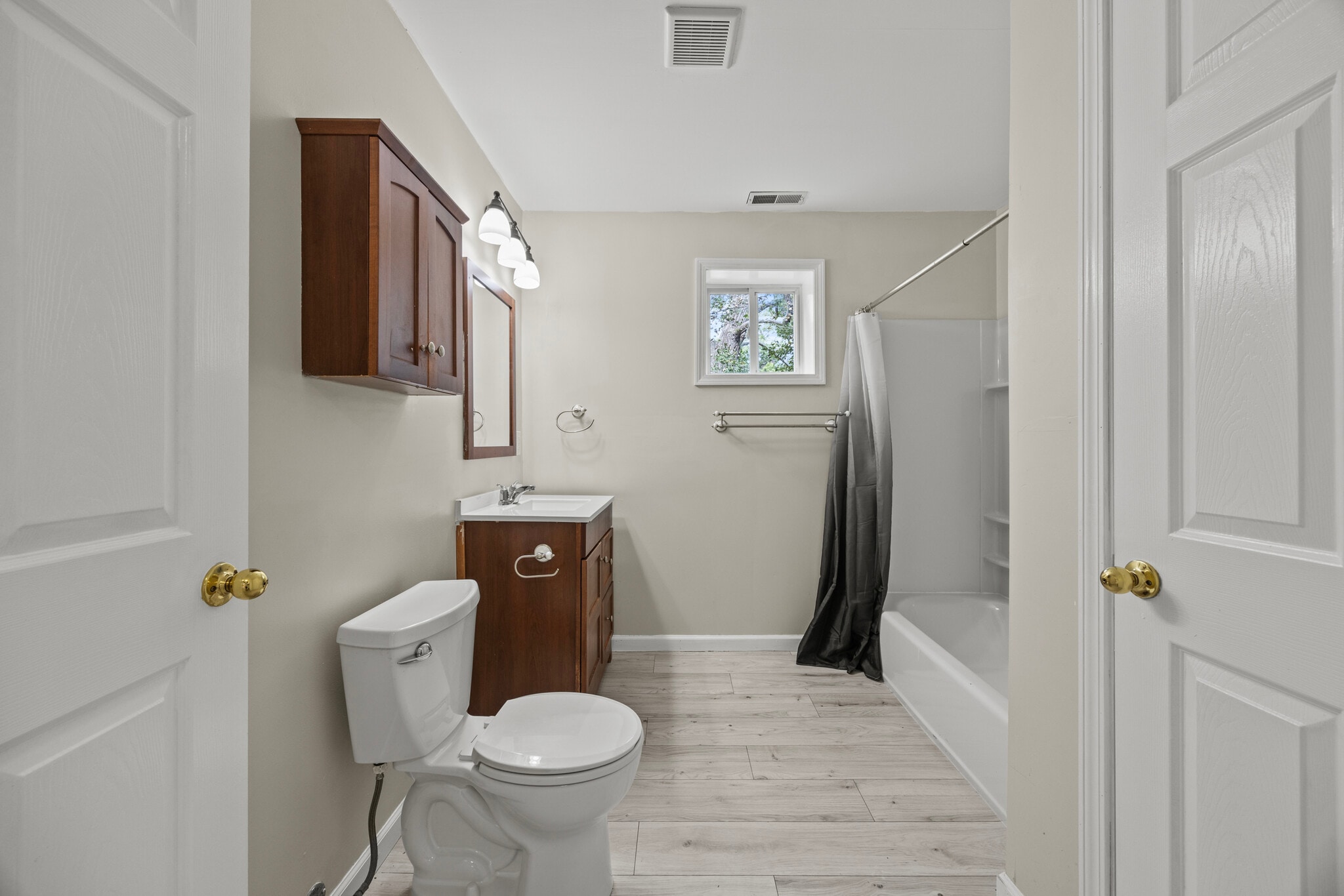 Building Photo - 20 School St